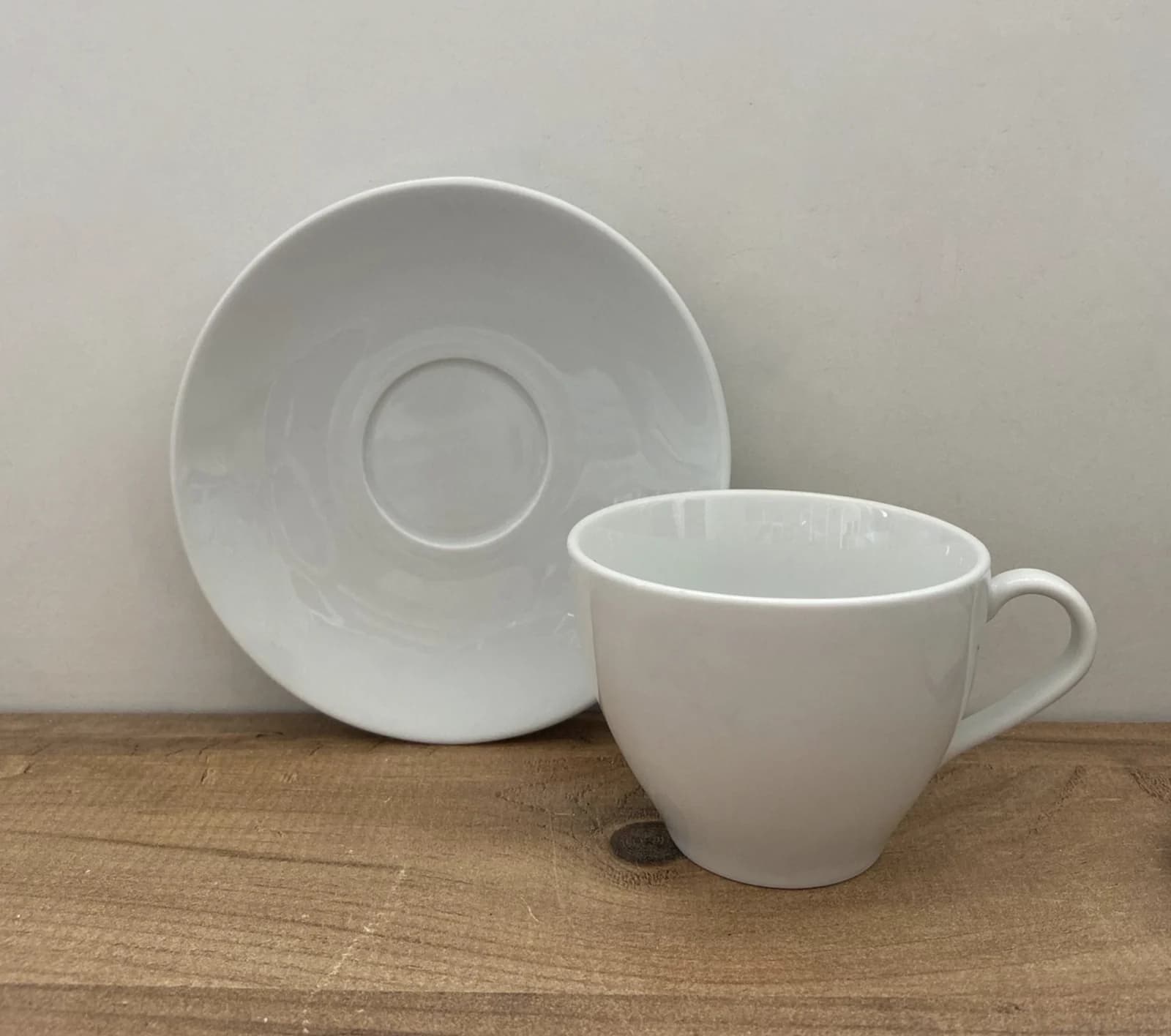 Beyaz Porselen Çay Fincanı Takımı
